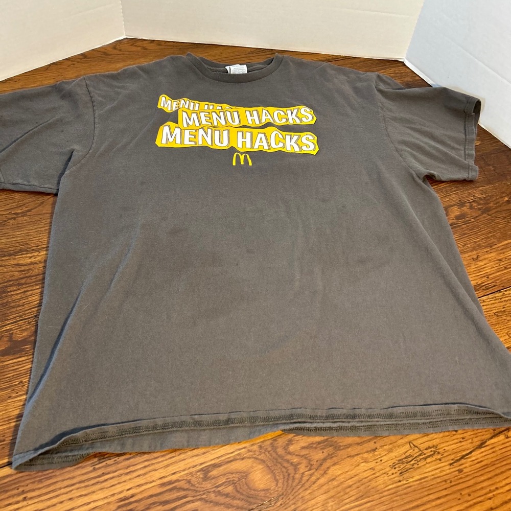 McDonalds Menu Hacks Graphic T-Shirt Mens 2XL Charcoal Gray Delta Pro Weight Tee